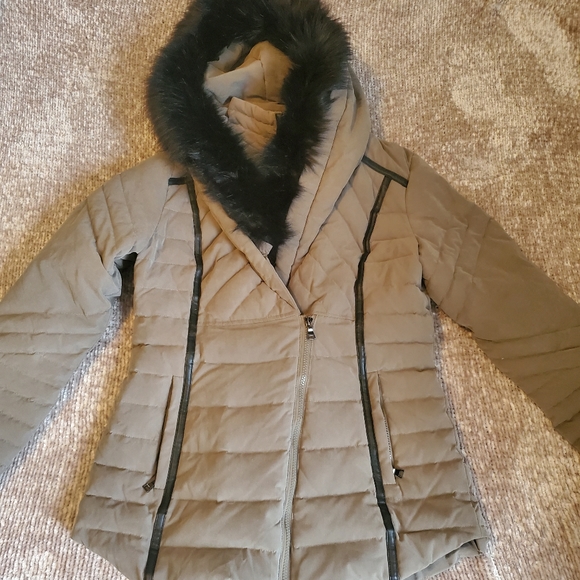 Express Hooded (MINUS THE) Leather Trim Puffer Coat - Picture 3 of 11